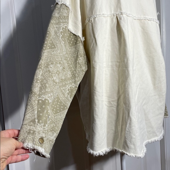 Oli & Hali Off White Olive Bandana Patchwork Shacket Medium Oversize Snap Jacket - Picture 10 of 17